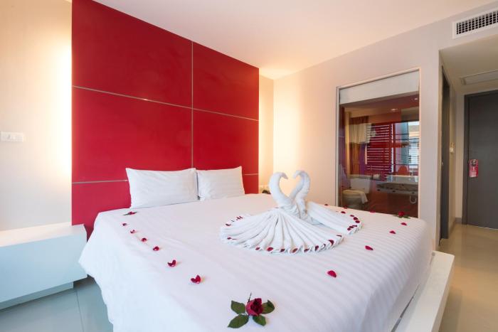 alfresco phuket hotel