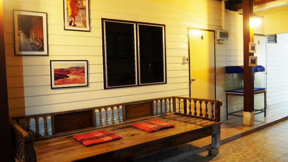 ploynam homestay