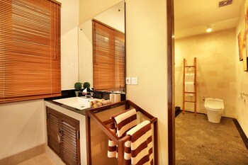 villa de liza seminyak beachside