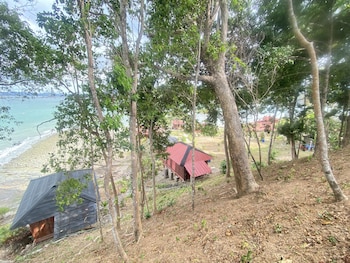 the jemuruk island resort