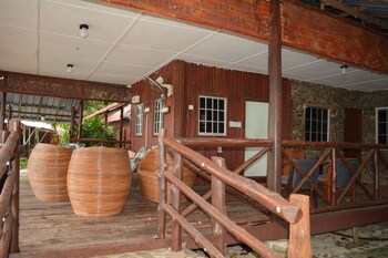 the jemuruk island resort