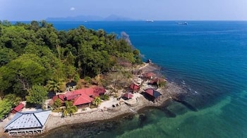 the jemuruk island resort