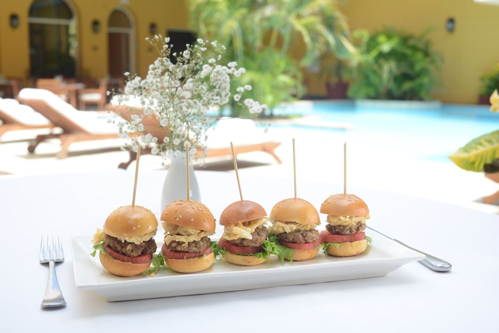 lp los portales hotel piura