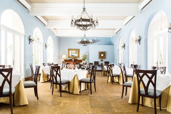 lp los portales hotel piura