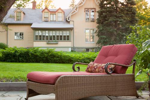 gothic eves inn and spa