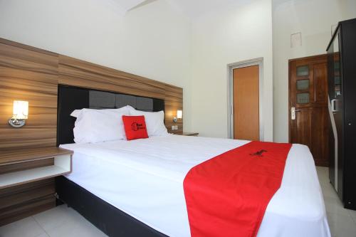 reddoorz near adisucipto airport 3