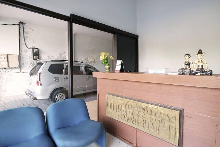 reddoorz near adisucipto airport 3