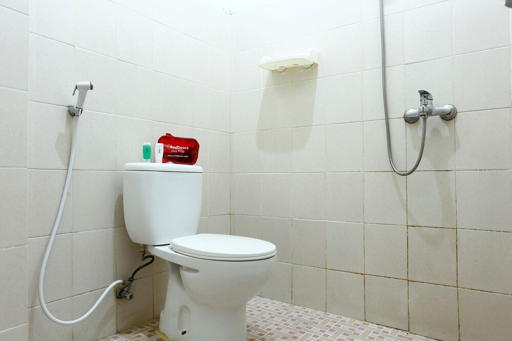 reddoorz near adisucipto airport 3