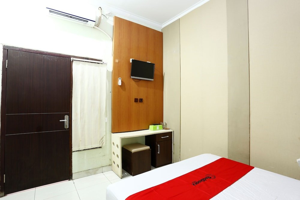 reddoorz near adisucipto airport 3