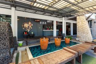 phu ke ta the hip service apartment and hotel