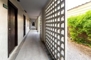 phu ke ta the hip service apartment and hotel