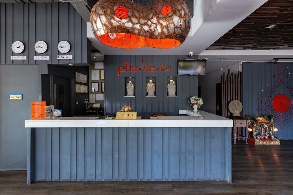 phu ke ta the hip service apartment and hotel