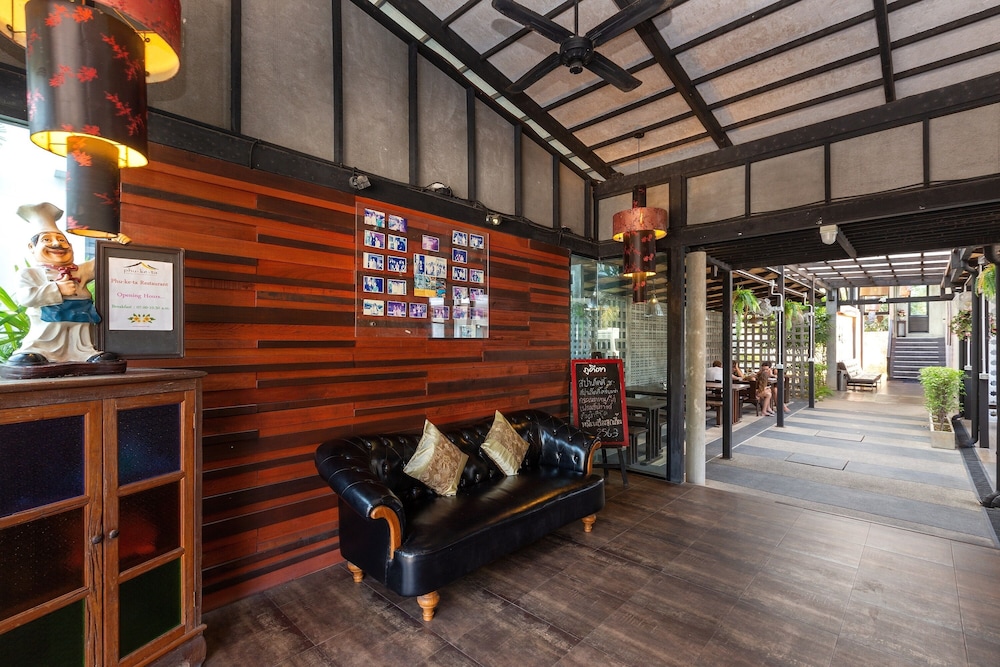 phu ke ta the hip service apartment and hotel