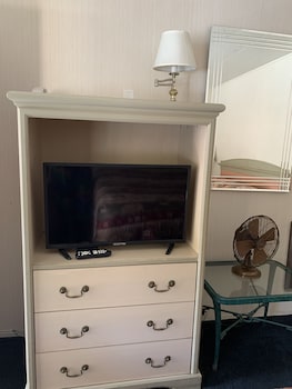 Stevenson's Inn,,2 star