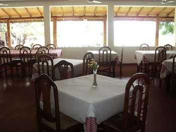 White Sand Beach Inn,,3 star