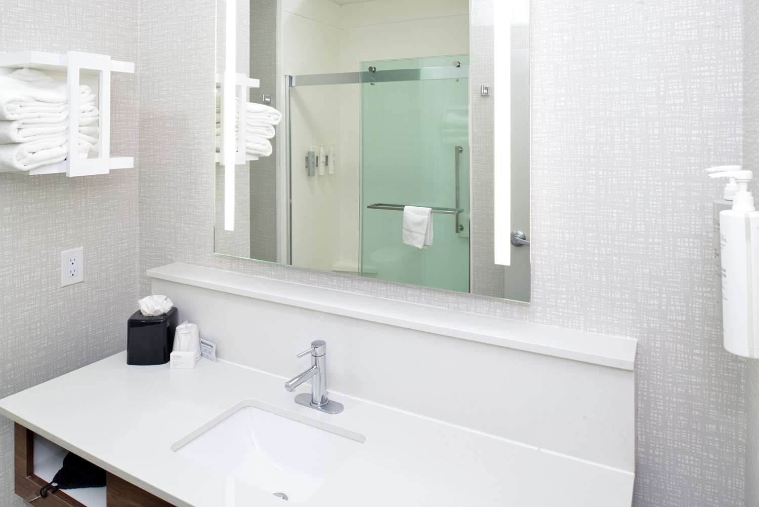 hampton inn and suites greenville
