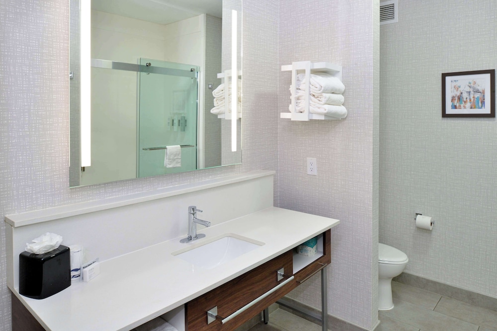 hampton inn and suites greenville