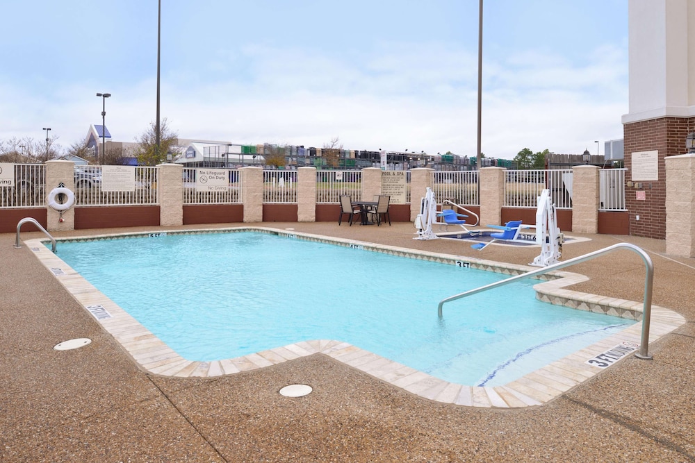 hampton inn and suites greenville