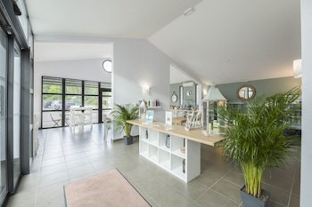 Residence Nemea Les Mazets Du Ventoux,La Roque-Alric>>Avignon,4 star