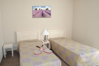 Residence Nemea Les Mazets Du Ventoux,La Roque-Alric>>Avignon,4 star