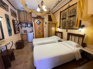 Stella's Traditional Inn,Kato Zakros>>Crete,2 star