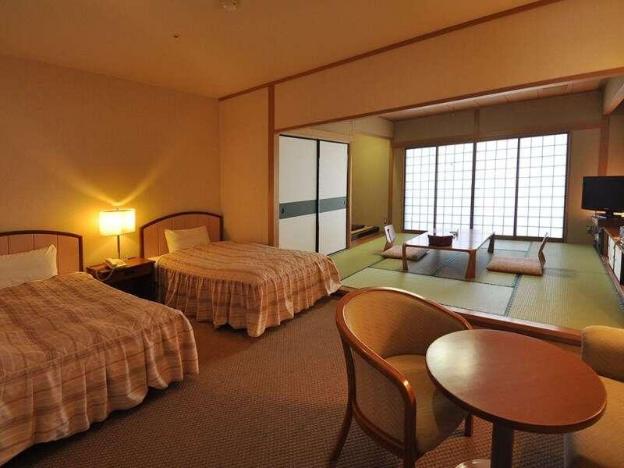 tamana onsen hotel shirasagi