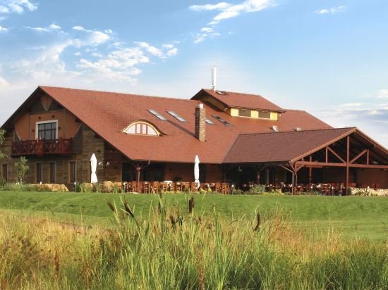 golf and spa kuneticka hora