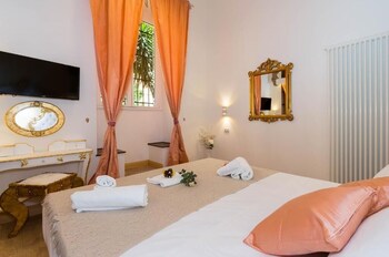 roma charming rooms