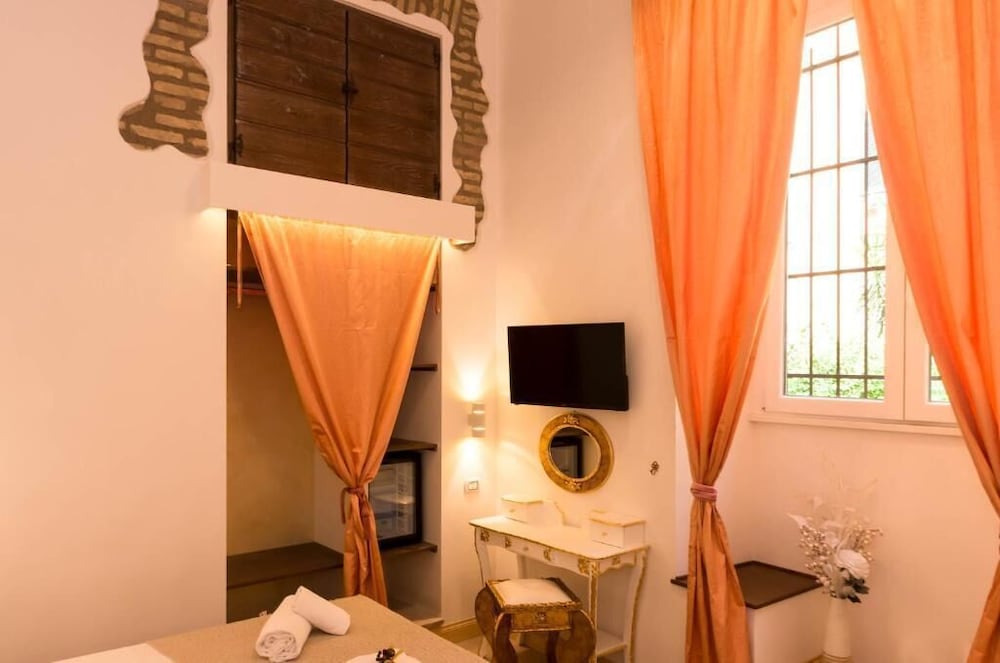 roma charming rooms