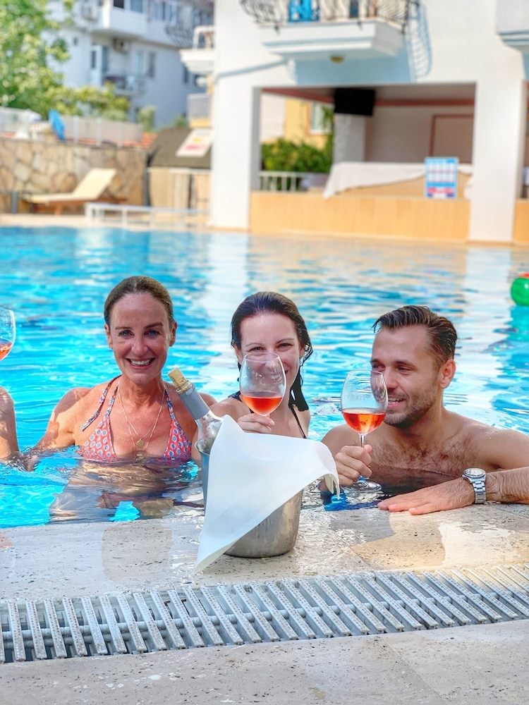 yucel hotel