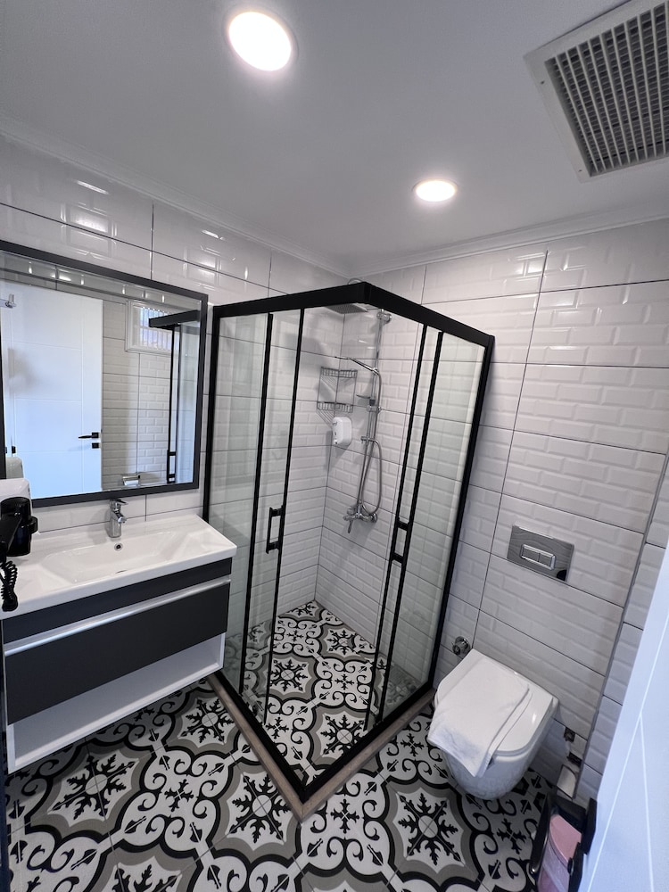 yucel hotel