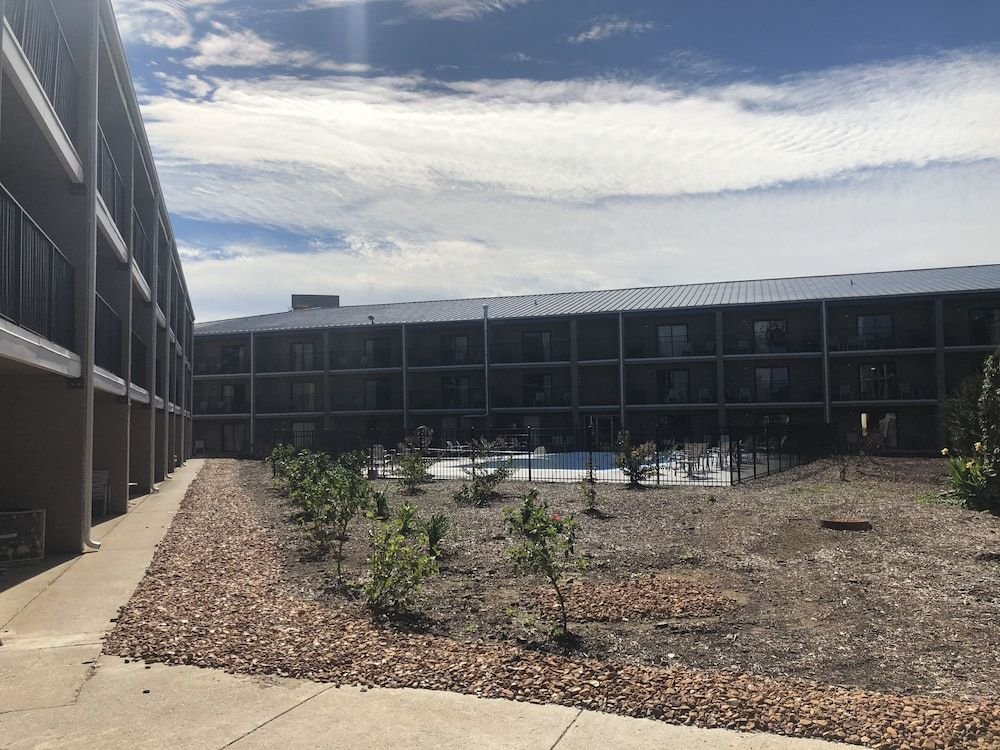 budgetel inn and suites