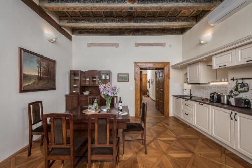 residence u mecenase