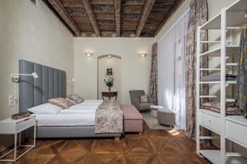 residence u mecenase