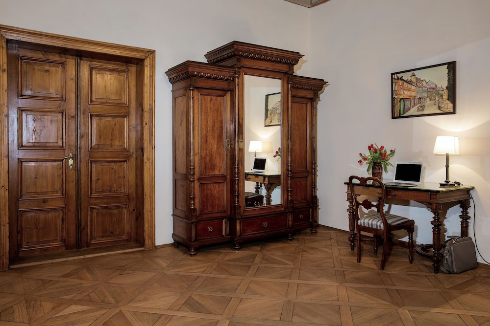 residence u mecenase