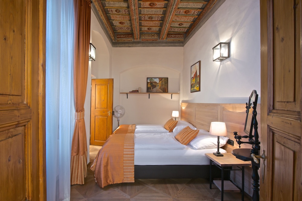 residence u mecenase