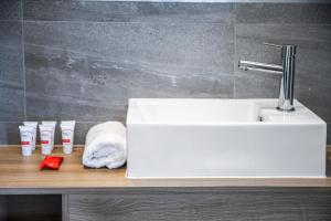 nightcap at ashley hotel