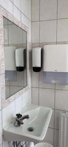 mellbystrands vandrarhem and stugor solstickan