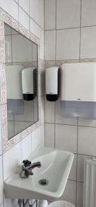 mellbystrands vandrarhem and stugor solstickan