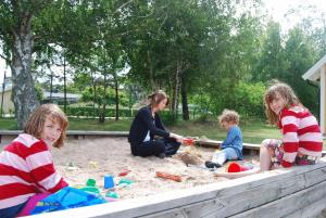 mellbystrands vandrarhem and stugor solstickan