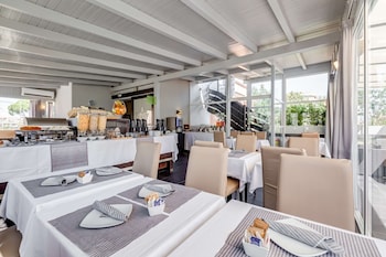 best western cinemusic hotel