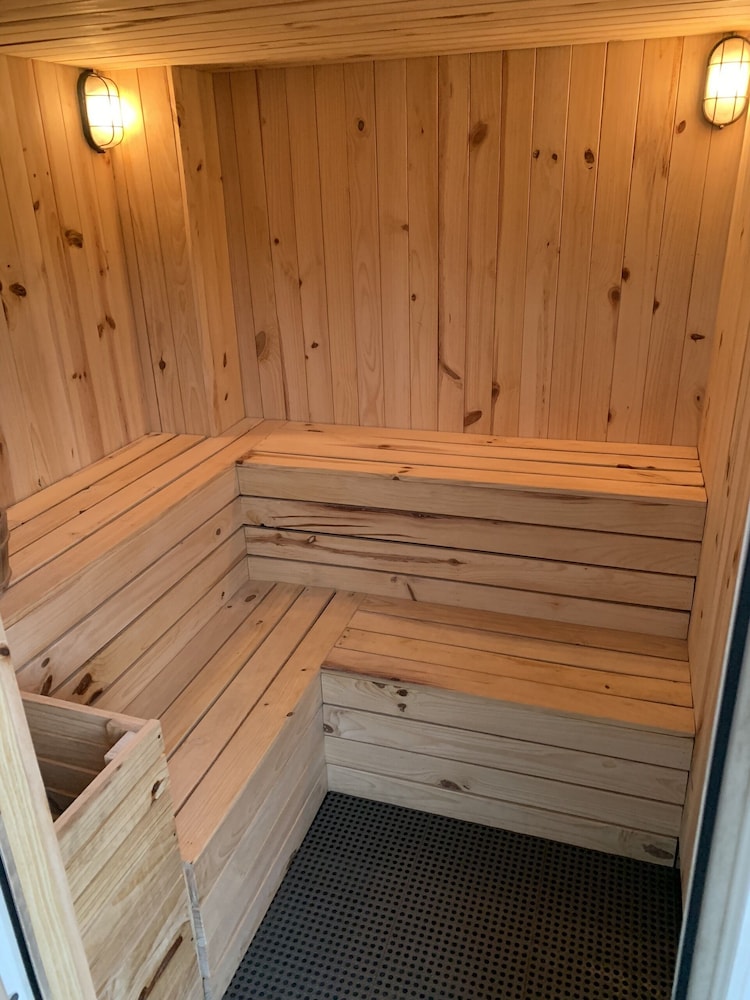 azumaya hai ba trung 1 hotel