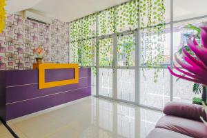 reddoorz plus near stasiun bekasi