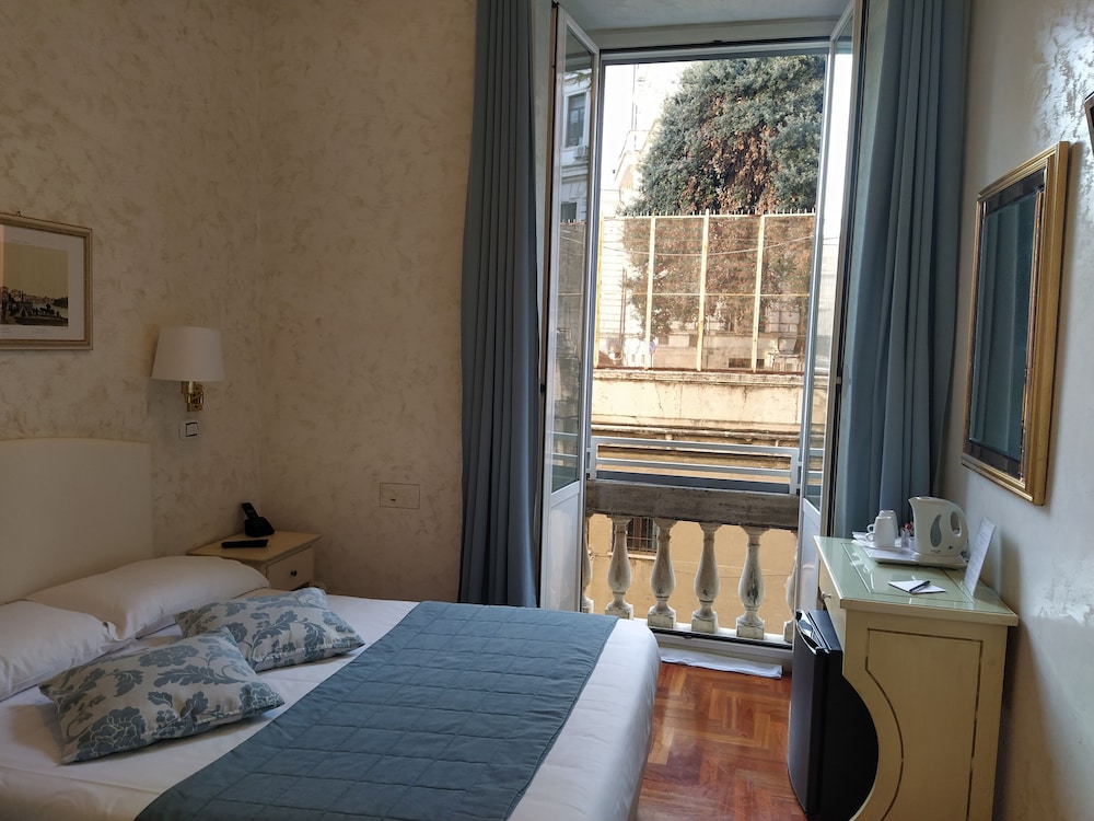 bandb hotel roma italia viminale