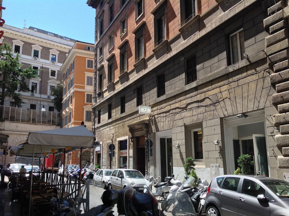 bandb hotel roma italia viminale