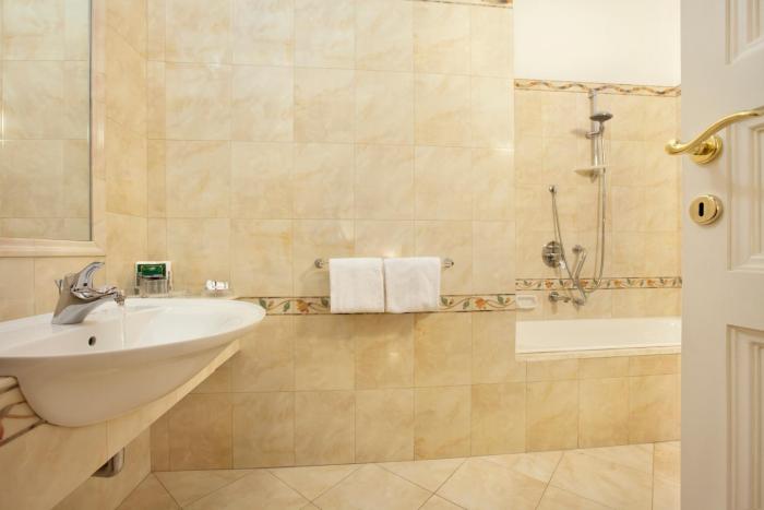 bandb hotel roma italia viminale