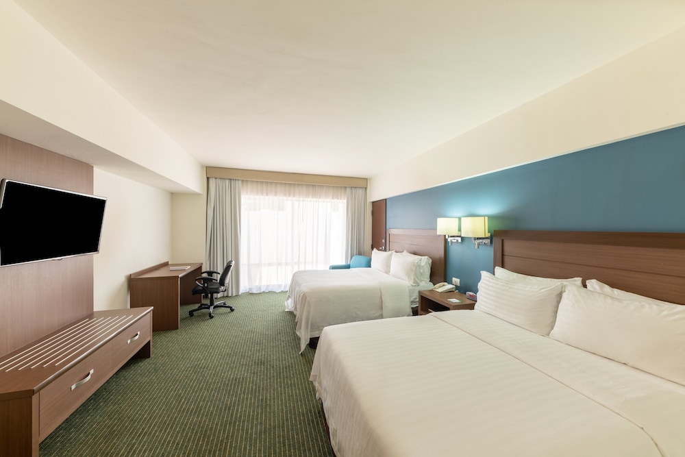 holiday inn guadalajara expo by ihg