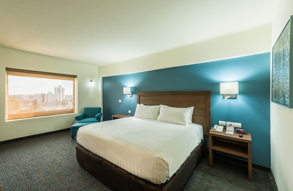 holiday inn guadalajara expo by ihg