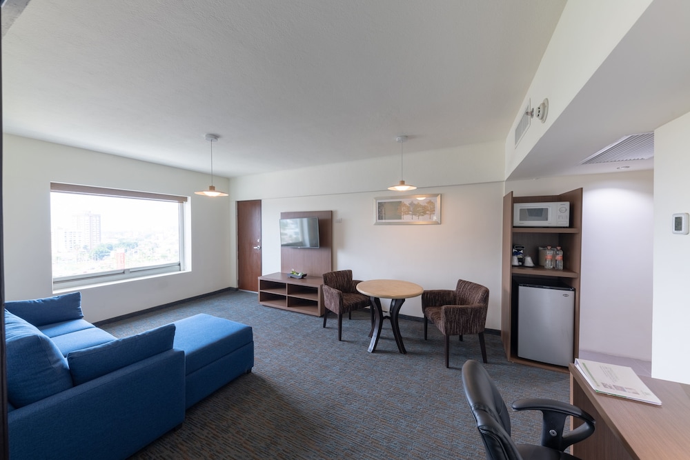 holiday inn guadalajara expo by ihg
