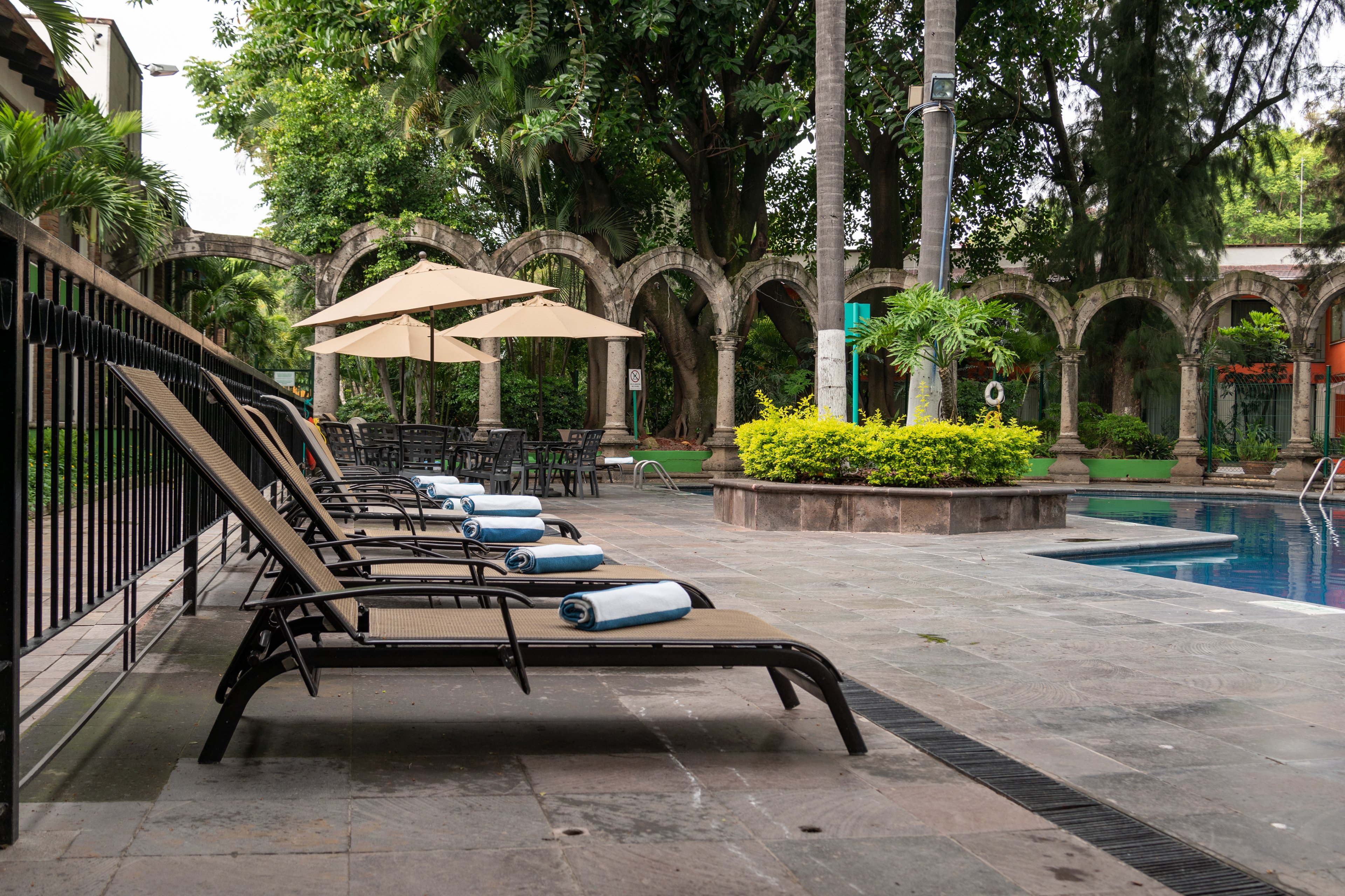 holiday inn guadalajara expo by ihg